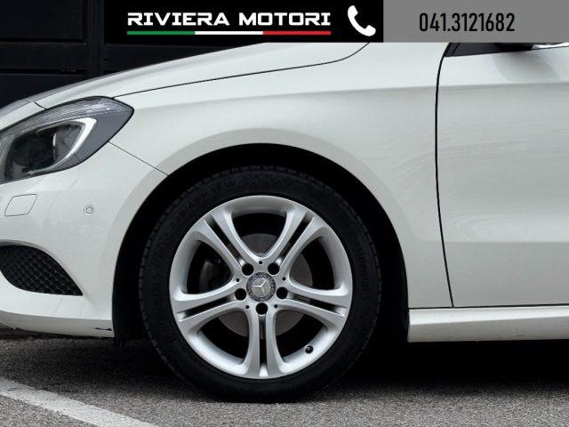 MERCEDES-BENZ A 180 CDI Premium