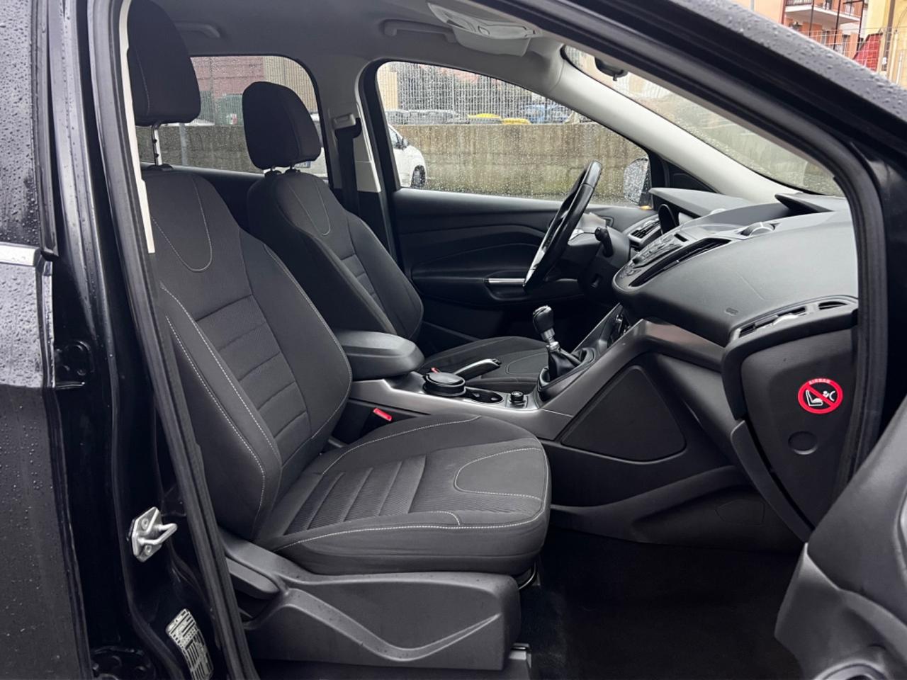 Ford Kuga 2.0 TDCI 140 CV 2WD Titanium