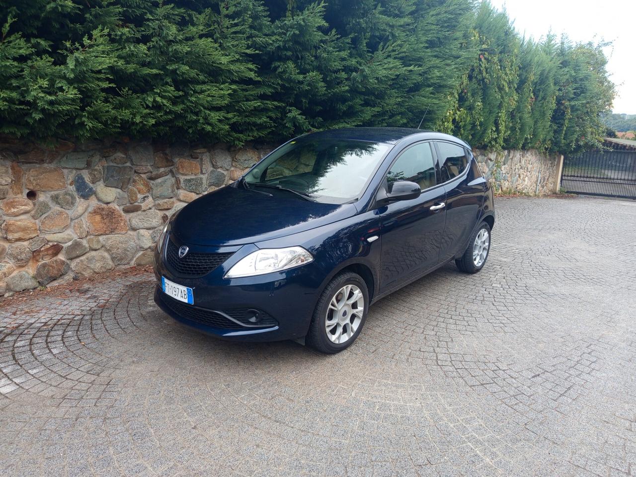 Lancia Ypsilon 1.2 69 CV 5 porte S&S Platinum 11/2018
