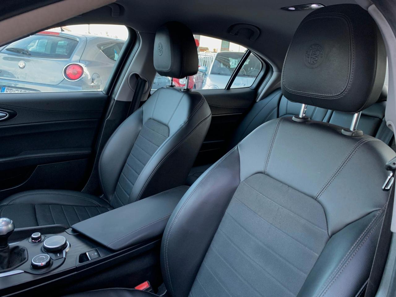 Alfa Romeo Giulia 2.2 Turbodiesel 180 CV Business Sport