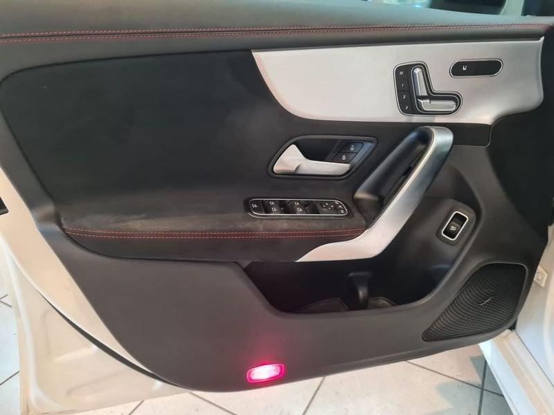 Mercedes-Benz CLA 220 d Automatic Premium Shooting Brake AMG LINE