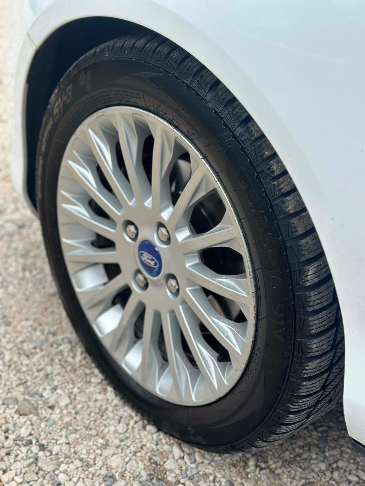 Ford B-MAX 1.6 TDCi 95 CV INDIVIDUAL KMCERT NEOPAT GARANZ