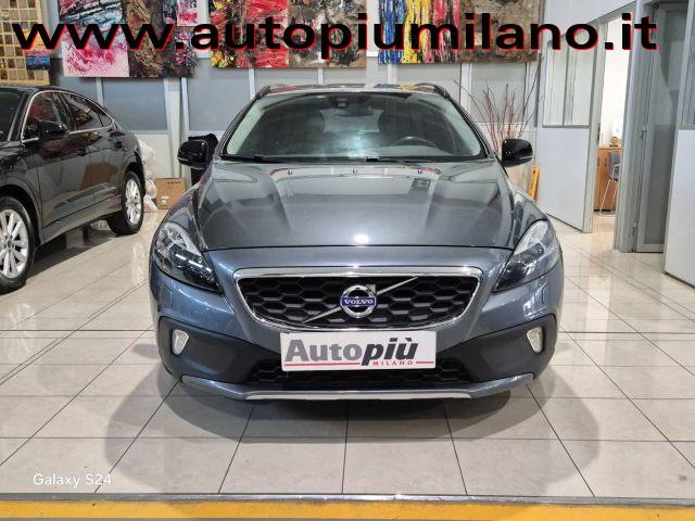 VOLVO V40 Cross Country T4 AWD Geartronic Summum