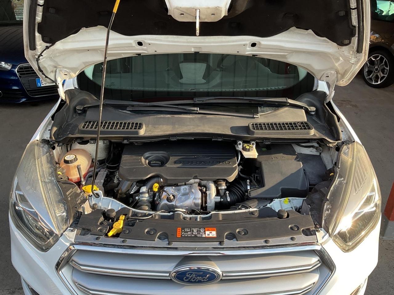 Kuga 1.5 TDCI 120 CV-2WD-titanium-unipro