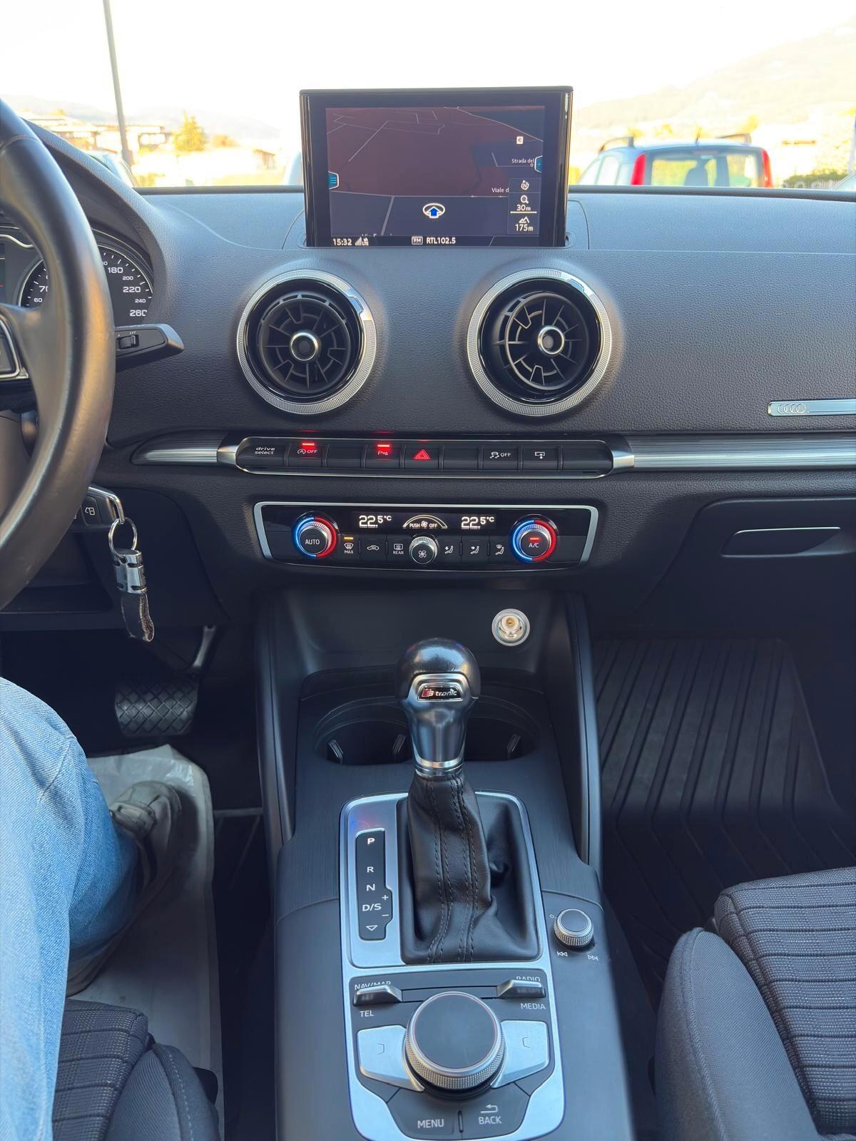 Audi A3 SPORTBACK 1.6 TDi 116CV S-TRONIC