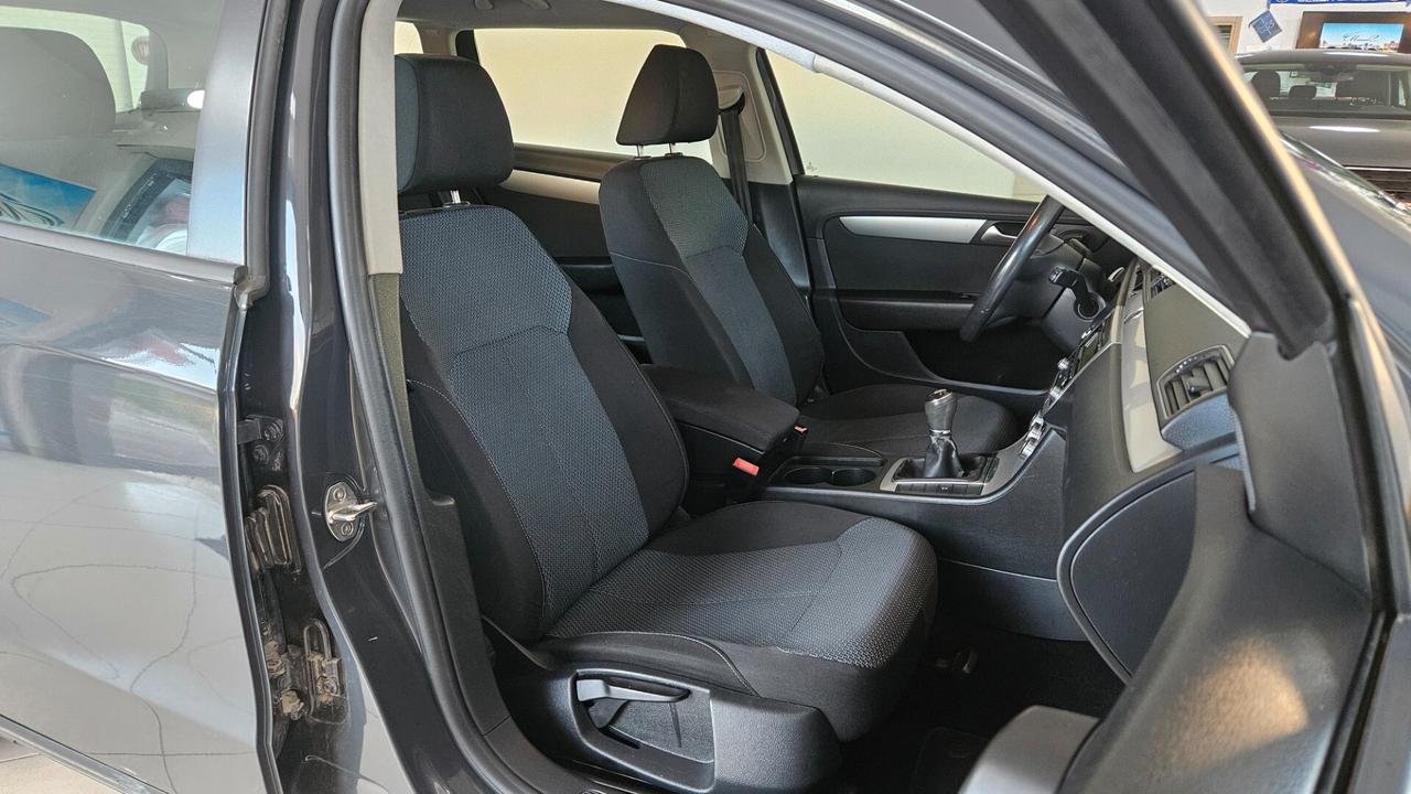 Volkswagen Passat Var. Bs. 1.6 TDI Comfortline