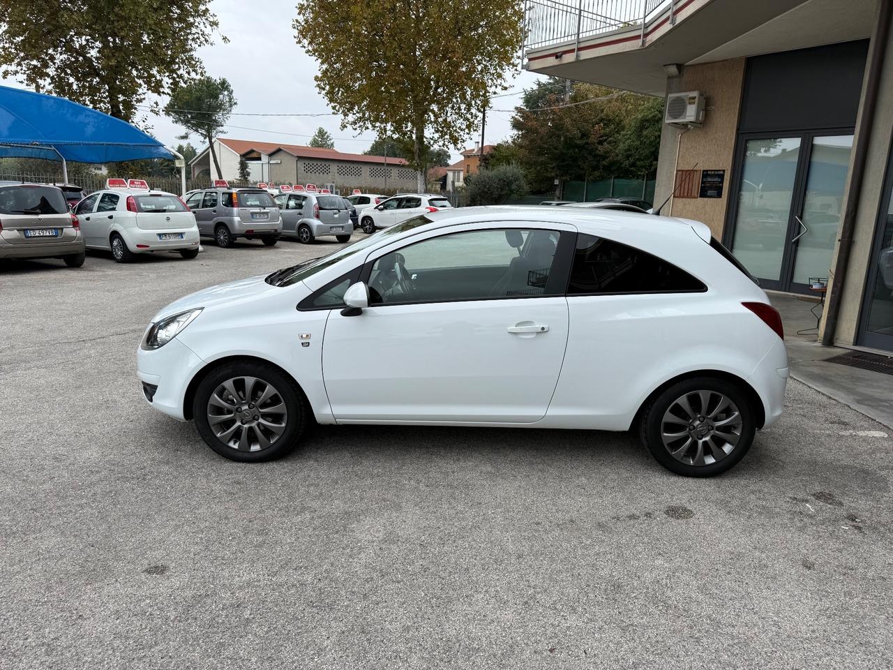 Opel Corsa 1.2 3 porte - 77000KM