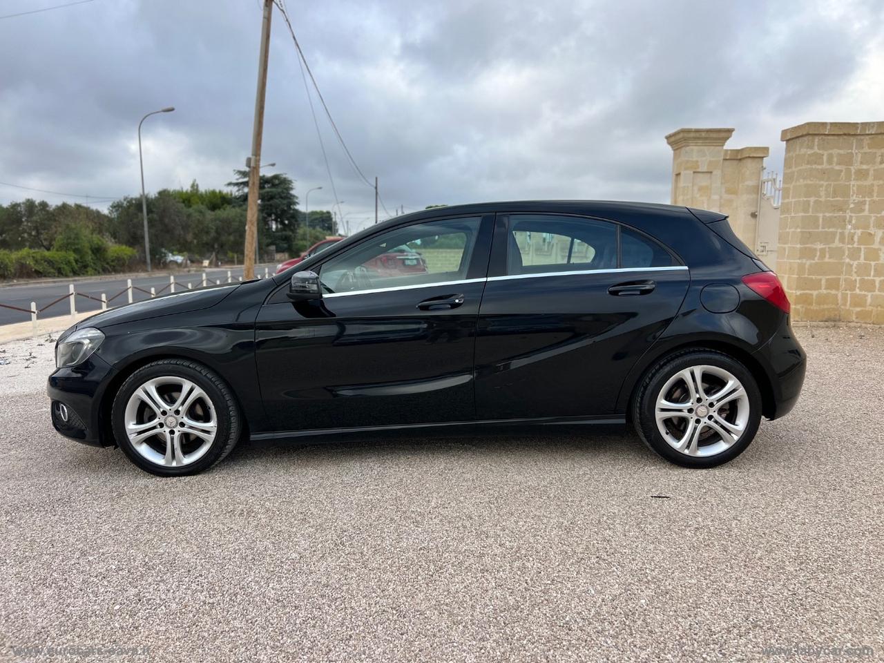 MERCEDES-BENZ A 180 d Automatic Business