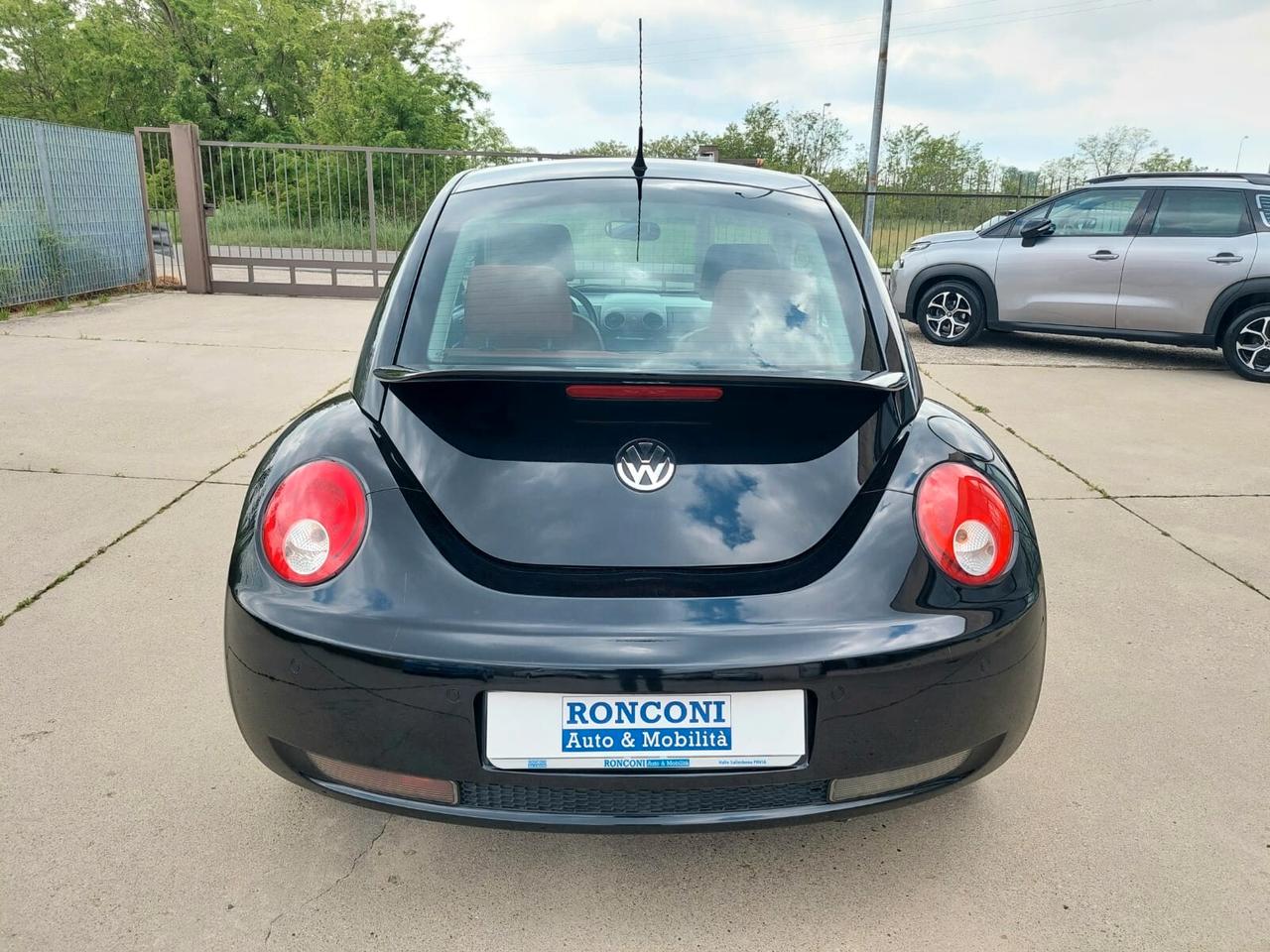 VOLKSWAGEN New Beetle 1.6 FL - 2009