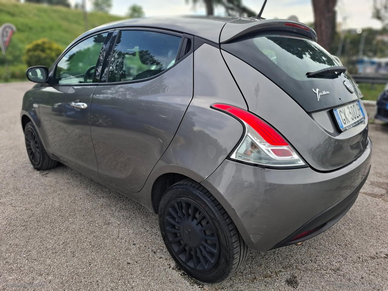 LANCIA Ypsilon 1.0 FireFly 5p.S&S Hybrid Silver