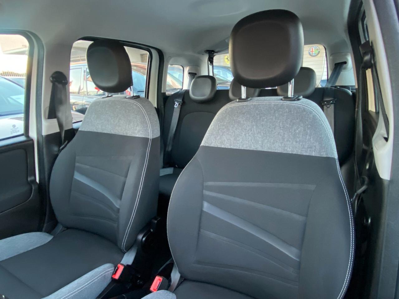 FIAT Panda 1.0 Firefly hybrid 5POSTI RadioBT