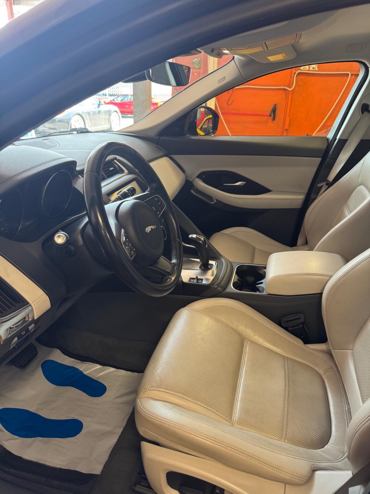 Jaguar E-Pace 2.0D 150 CV PERMUTE
