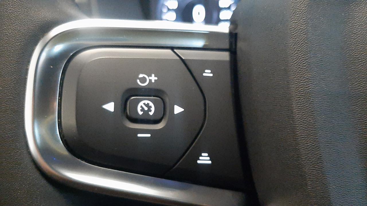 Volvo XC40 T5 Recharge Plug-in Hybrid automatico Core