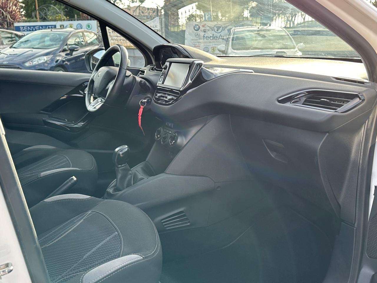 Peugeot 208 PureTech 82 5 porte Allure 2015