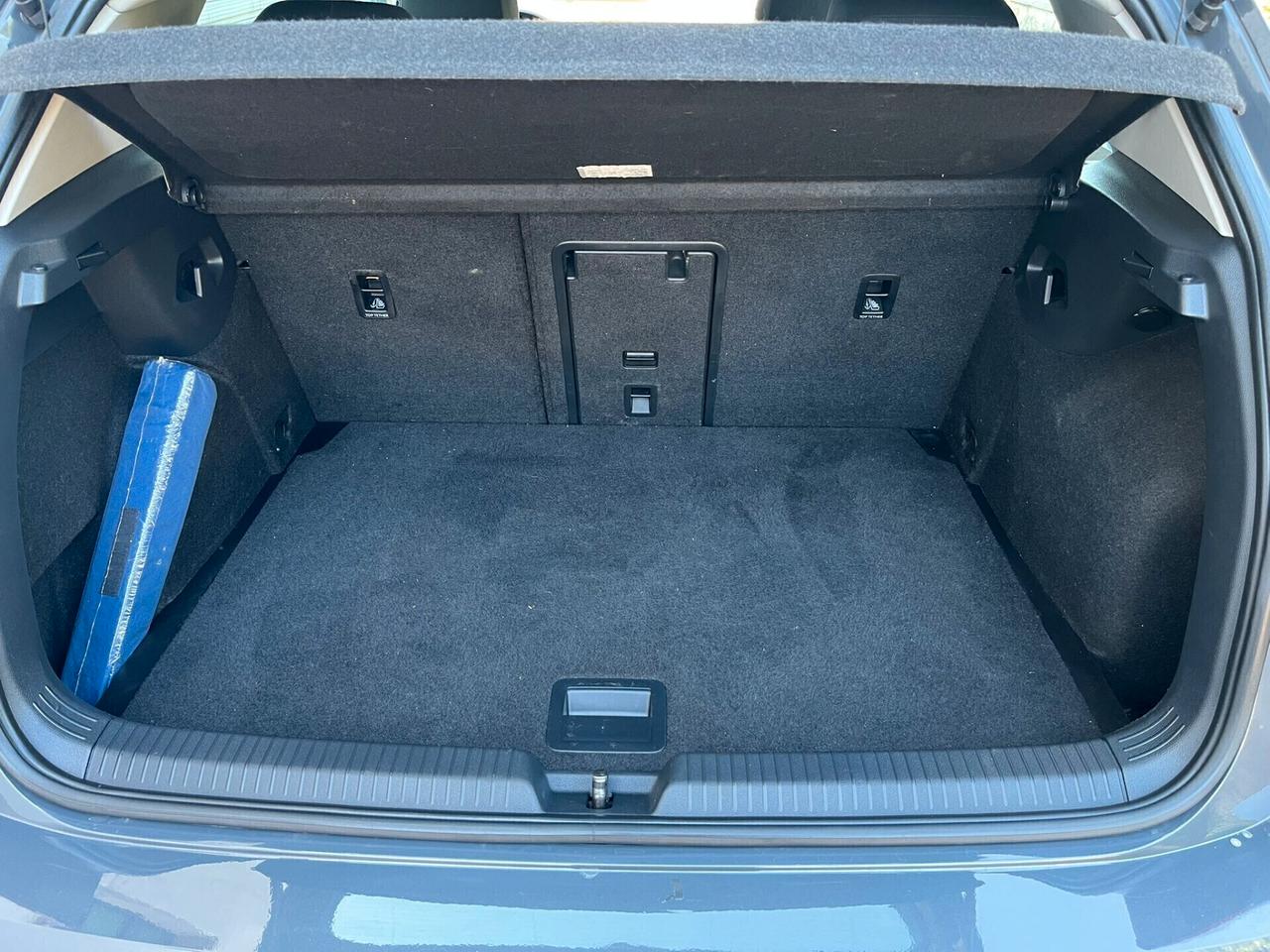 Volkswagen Golf 1.5 TGI DSG Style UNIPROPRIETARIO