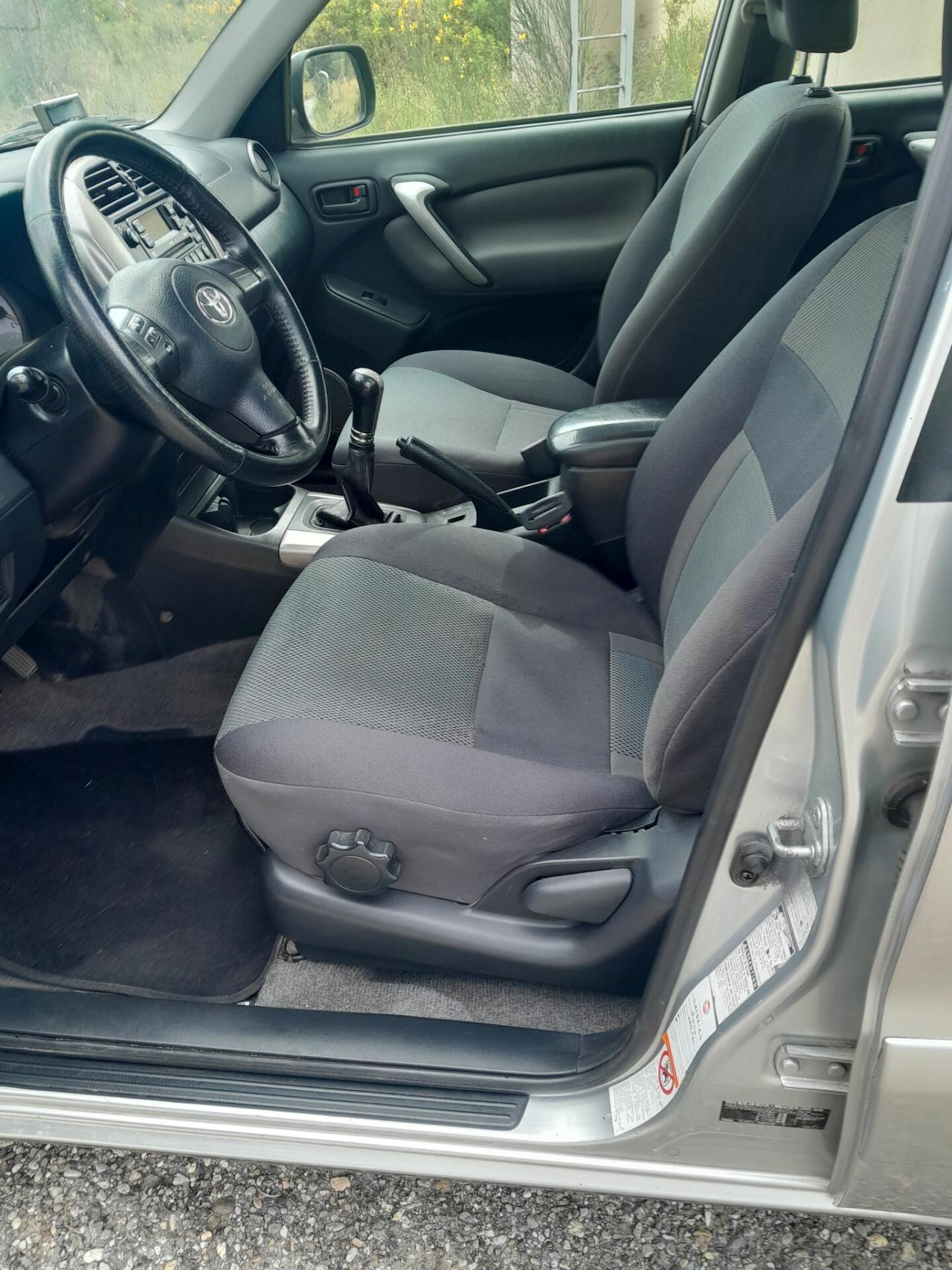 Toyota RAV 4 RAV4 2.0 Tdi D-4D cat 5 porte Sol
