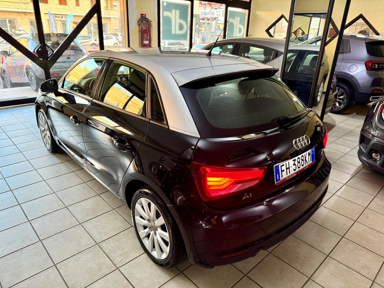 Audi A1 SPB 1.6 TDI 116 CV Admired