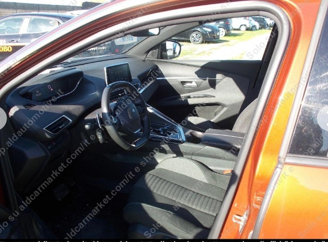 Peugeot 5008 BlueHDi 7 posti automatico