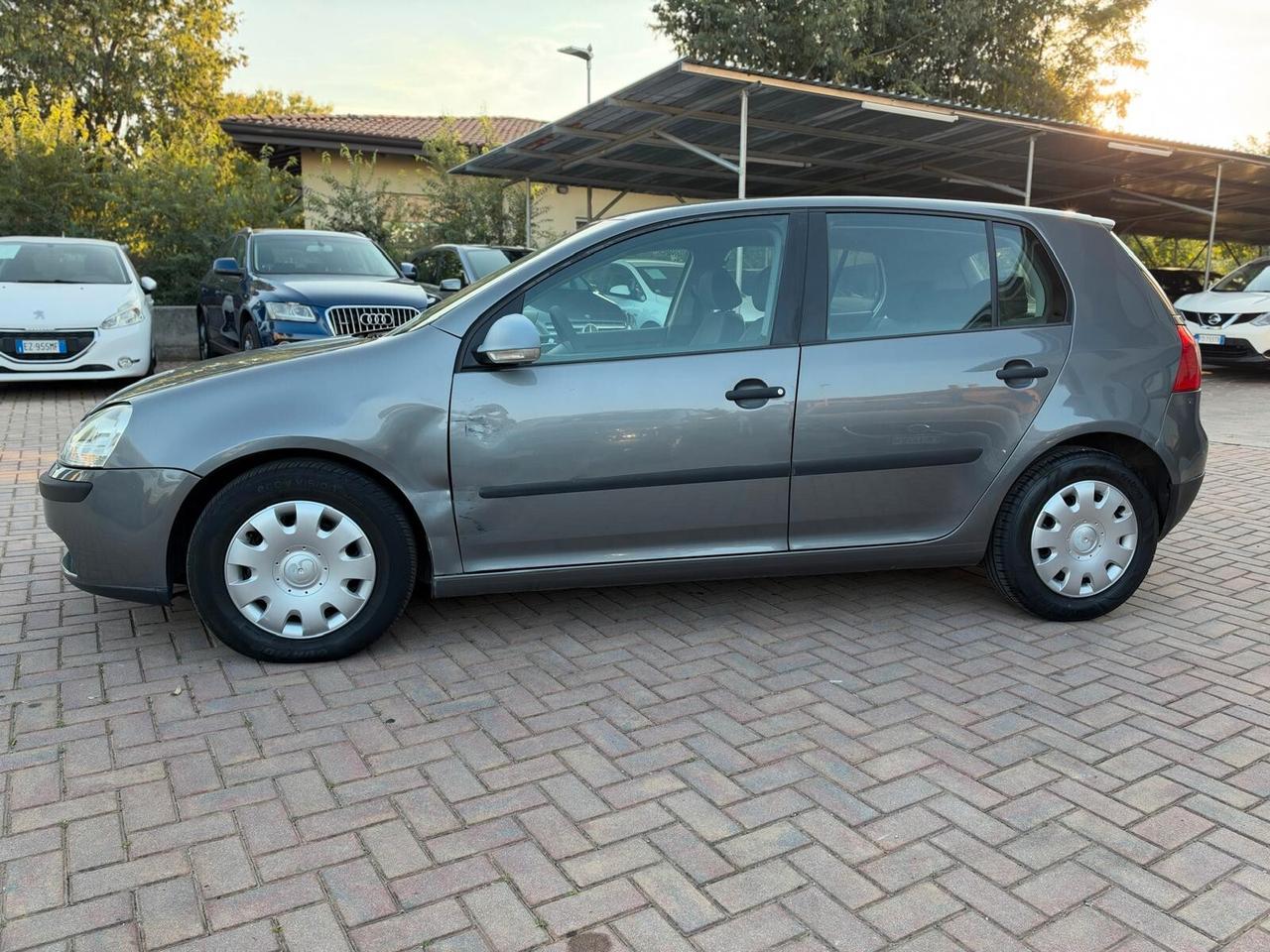 Volkswagen Golf 1.9 TDI 5p. Sportline