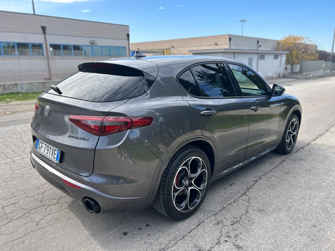 Alfa Romeo Stelvio 2.2 Turbodiesel 210 CV AT8 Q4 Veloce