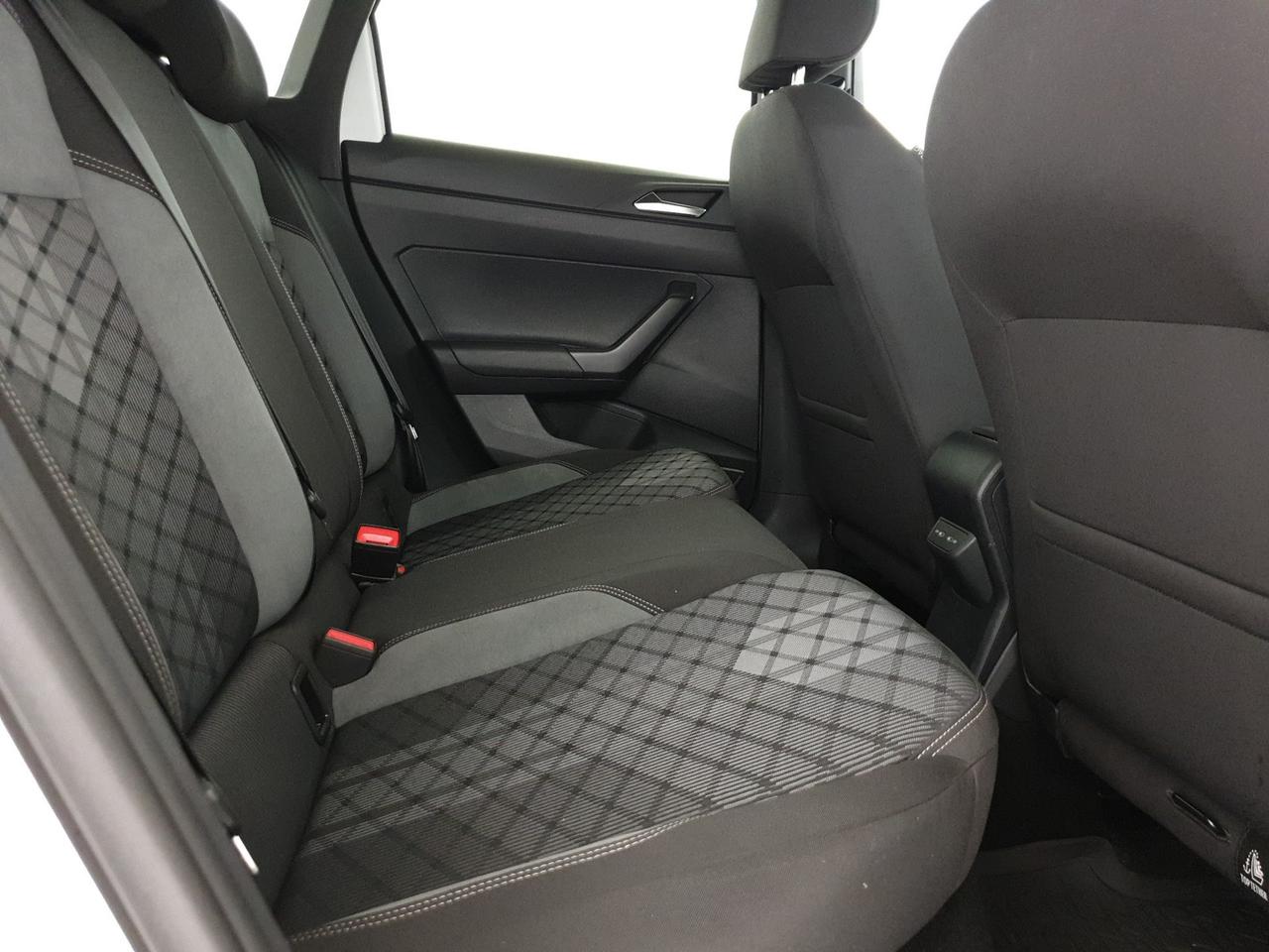 Volkswagen Taigo 1.0 tsi r-line 110cv
