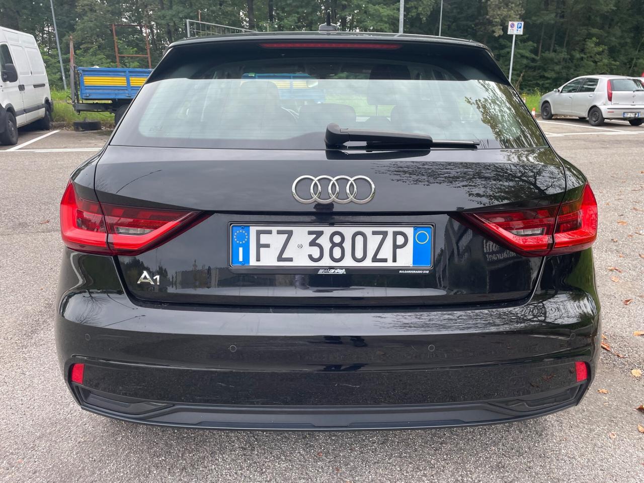 Audi A1 SPB*Neopatentati*Cerchi*Car play*