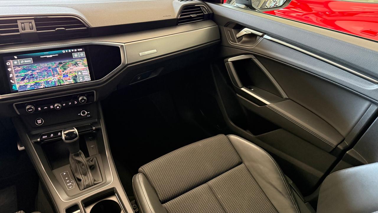 Audi Q3 SPORTBACK 35 TDI S LINE IDENTITY BLACK