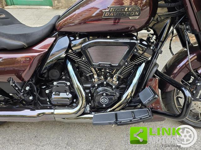 HARLEY-DAVIDSON CVO Street Glide 25th