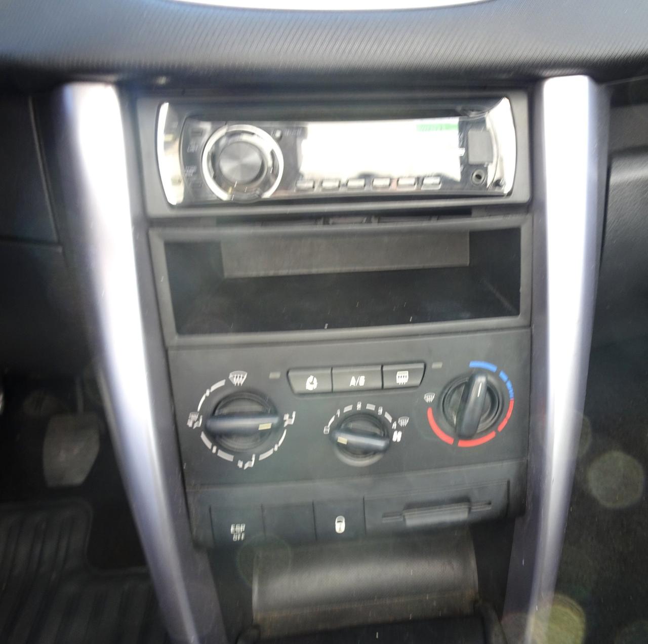 Peugeot 207 1.6 HDI 110CV TEKNO