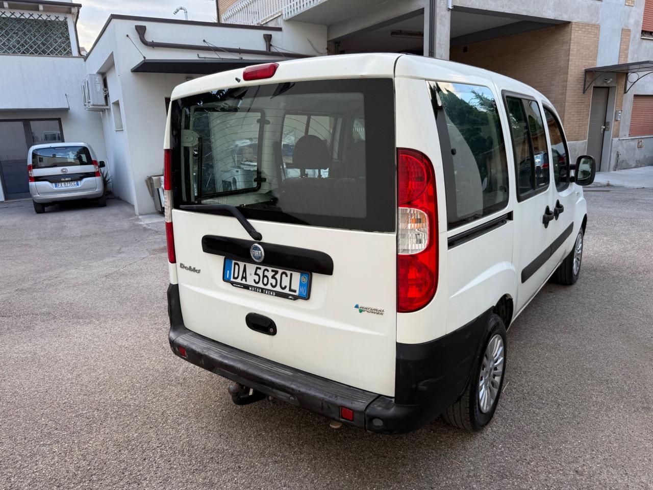 Fiat Doblò 1.6 16V Natural Power Active