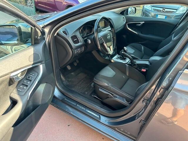Volvo V40 D2 1.6 Momentum