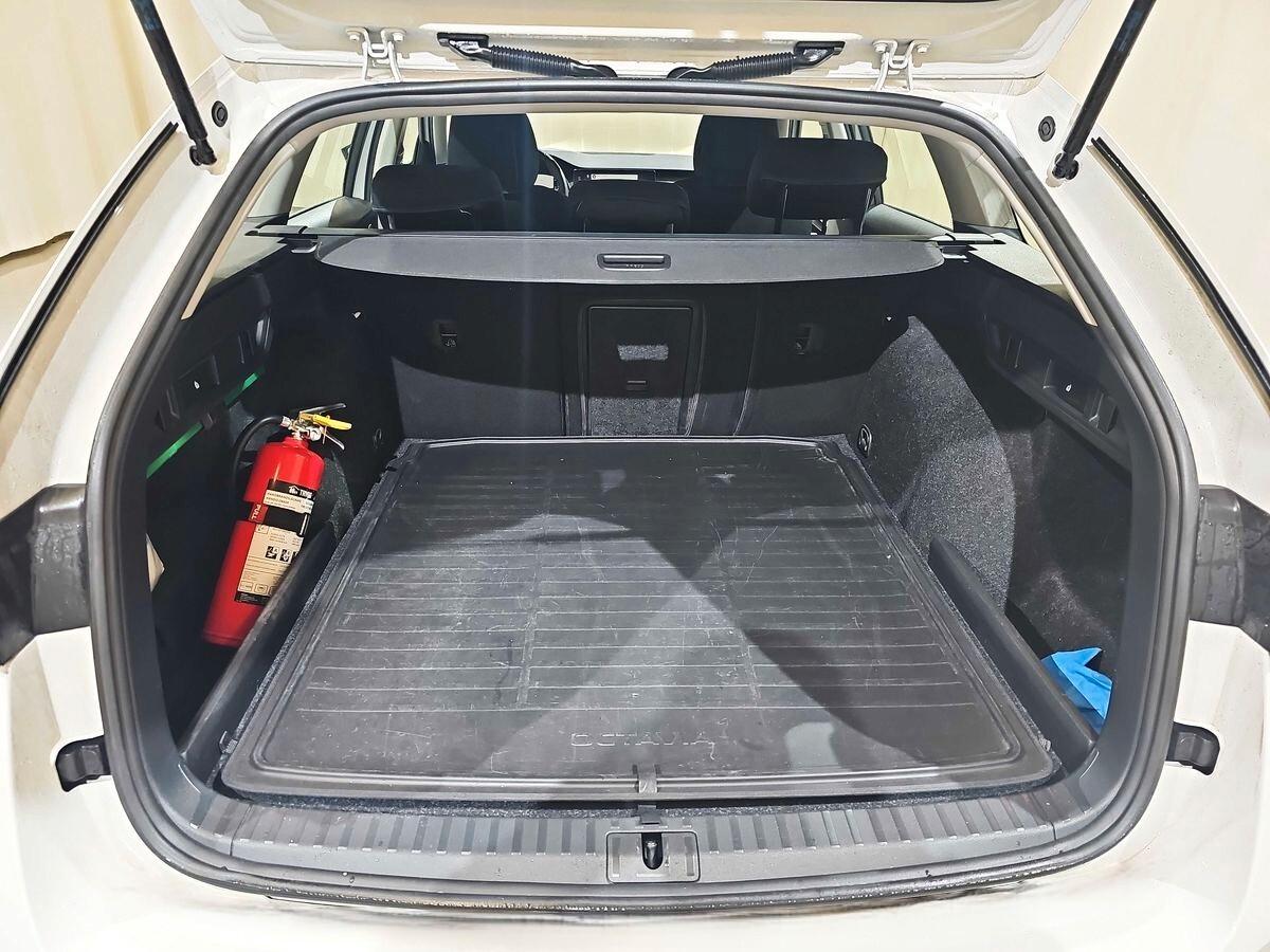 SKODA OCTAVIA 1.5 e-TEC DSG Wagon (IVA DEDUCIBILE)