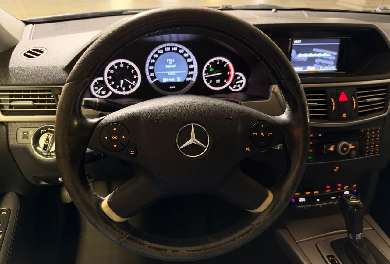 Mercedes-benz E 220 CDI BlueEFFICIENCY Avantgarde