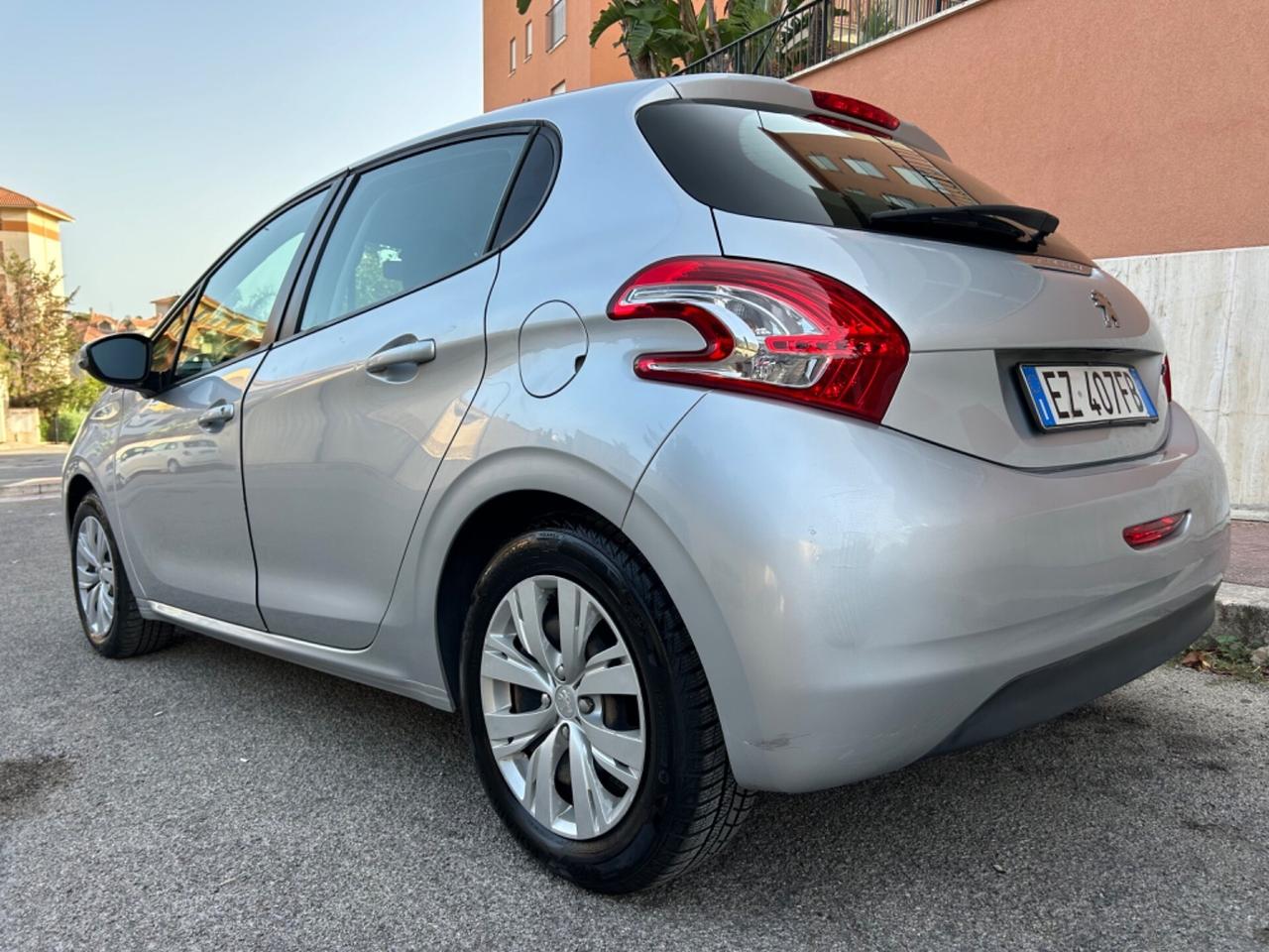 Peugeot 208 1.4 HDi ideale per neo patentati