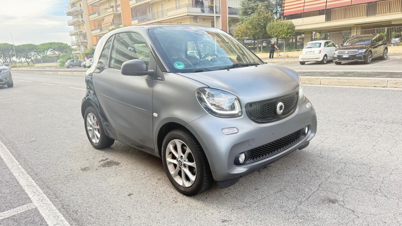 Smart ForTwo 70 1.0 twinamic Passion LED NAVI PANORAMA CERCHI 15 PDC