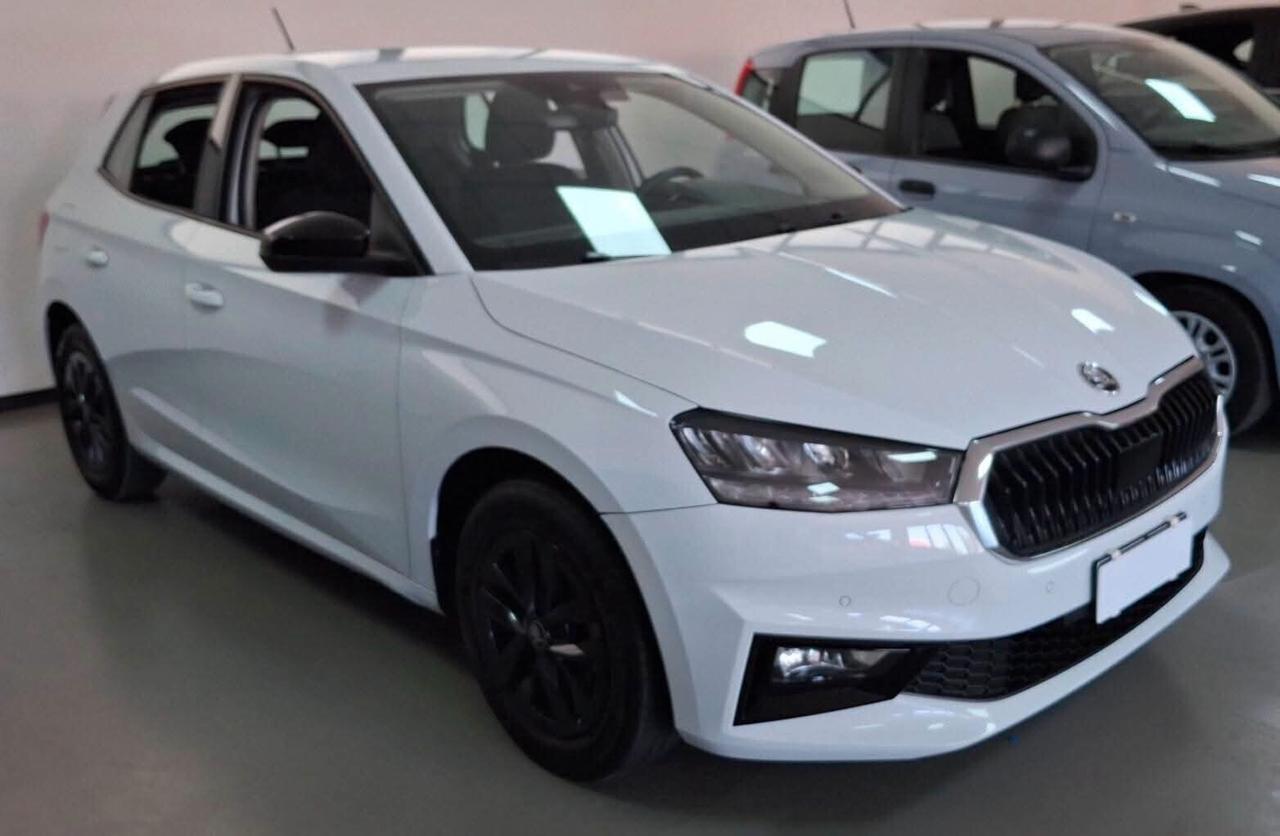 Skoda Fabia 1.0 MPI 80 CV Young Edition Retrocamera