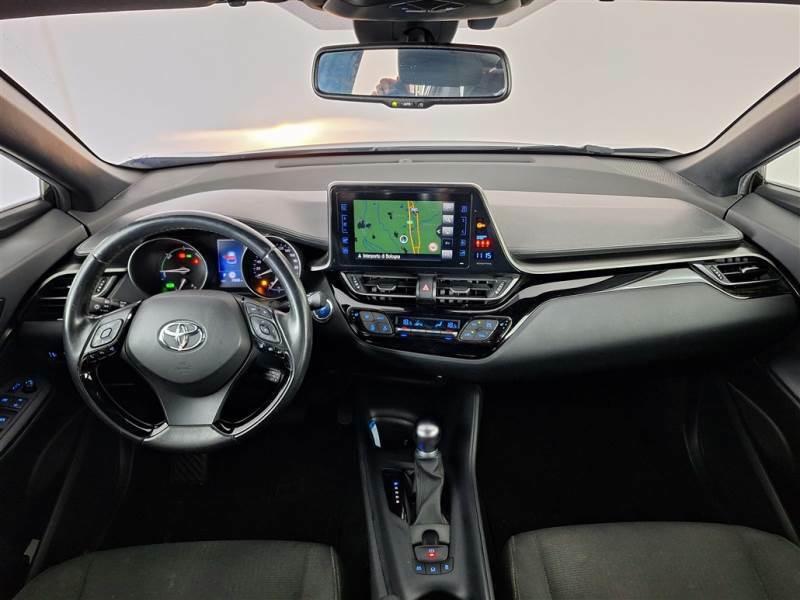 TOYOTA C-HR 1.8H 98CV E-CVT Business