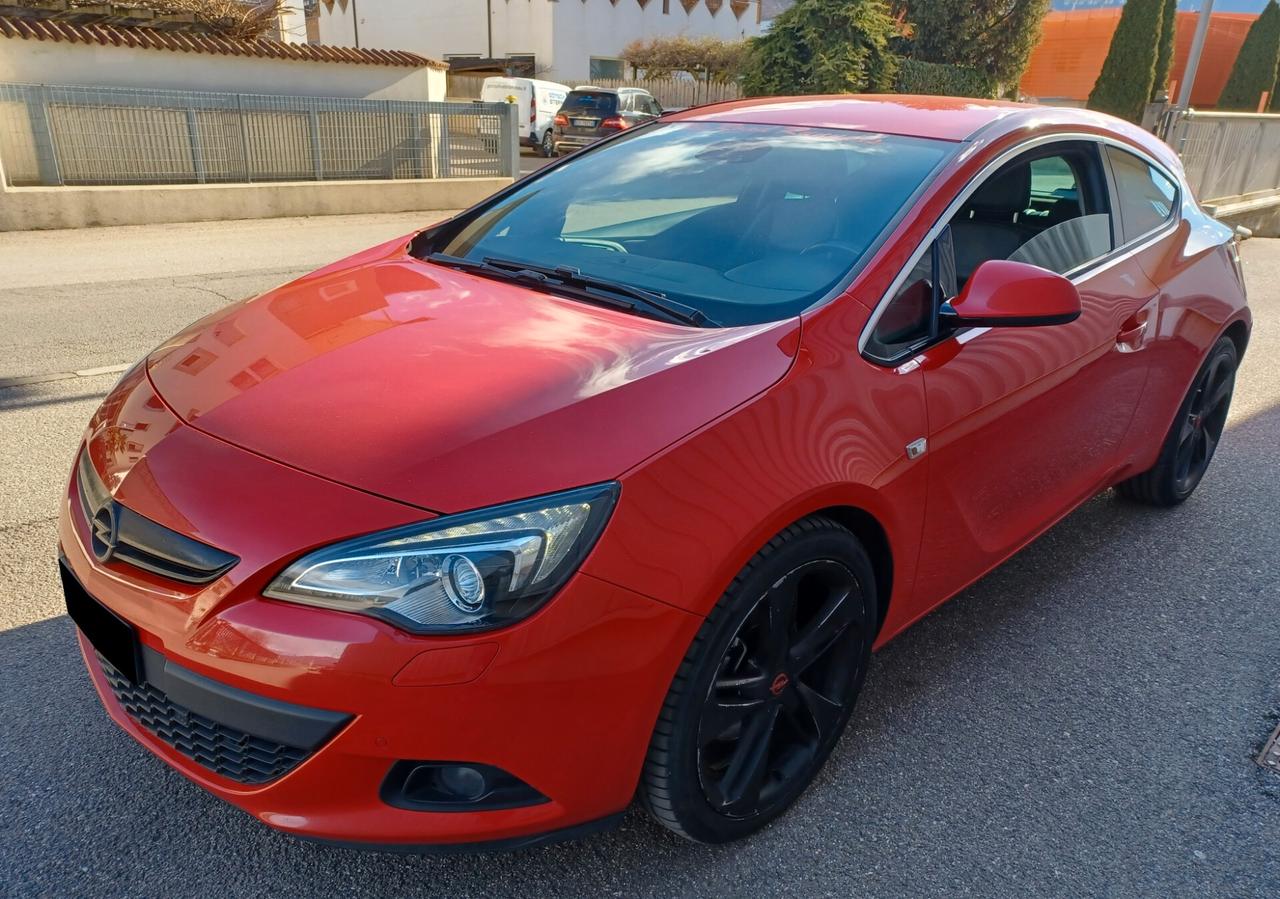 Opel Astra GTC 2.0 CDTI 165CV 3 porte aut.Cosmo S