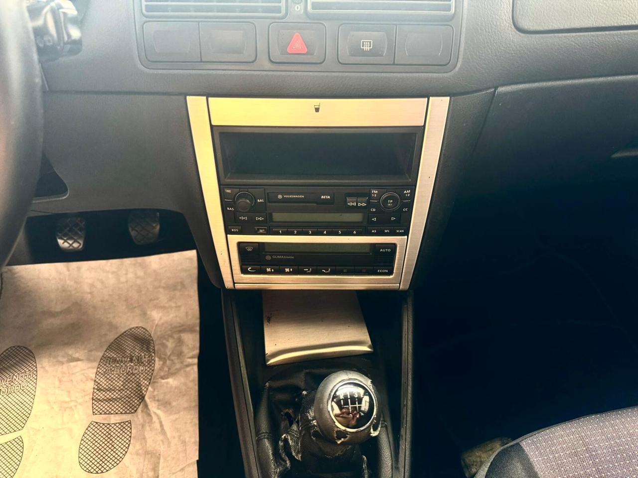 Volkswagen Golf 1.6 16V cat 5p. Highline