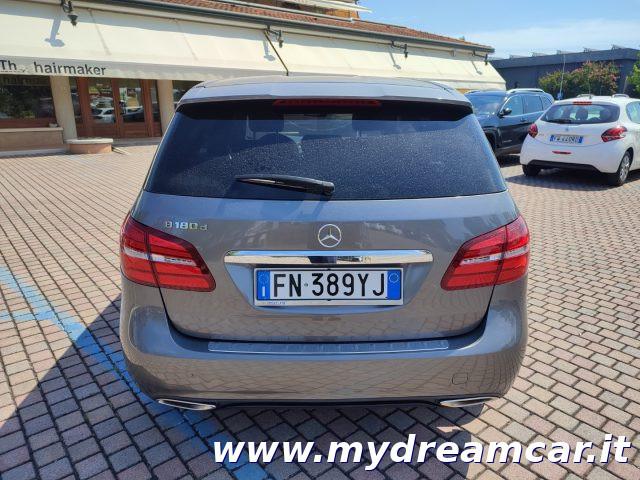 MERCEDES-BENZ B 180 d Sport