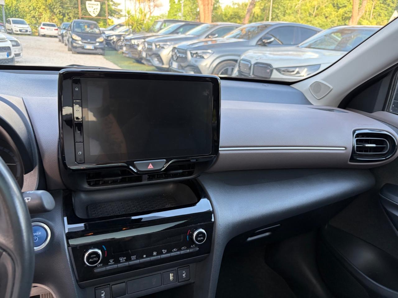 Toyota Yaris Cross 1.5 HYBRID 5P E-CVT PREMIERE (85 KW)