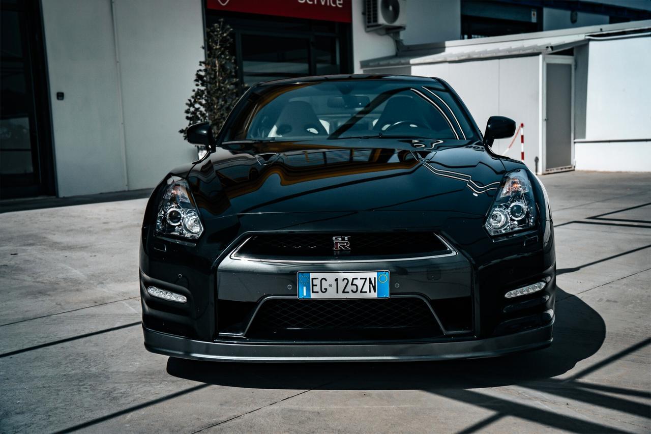 Nissan GT-R 3.8 V6 Black Edition
