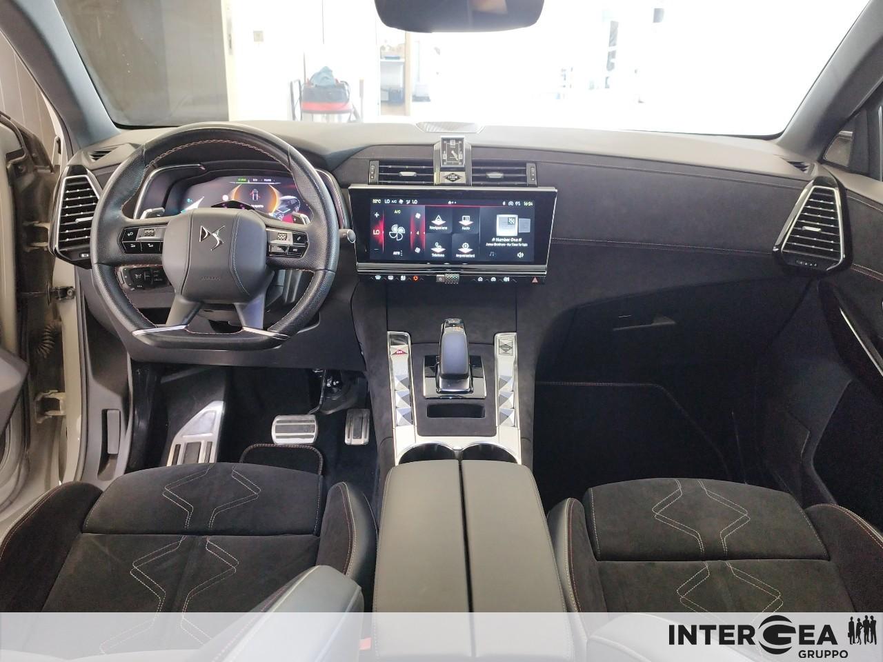 DS DS7 1.6 e-tense phev Performance Line 225cv auto