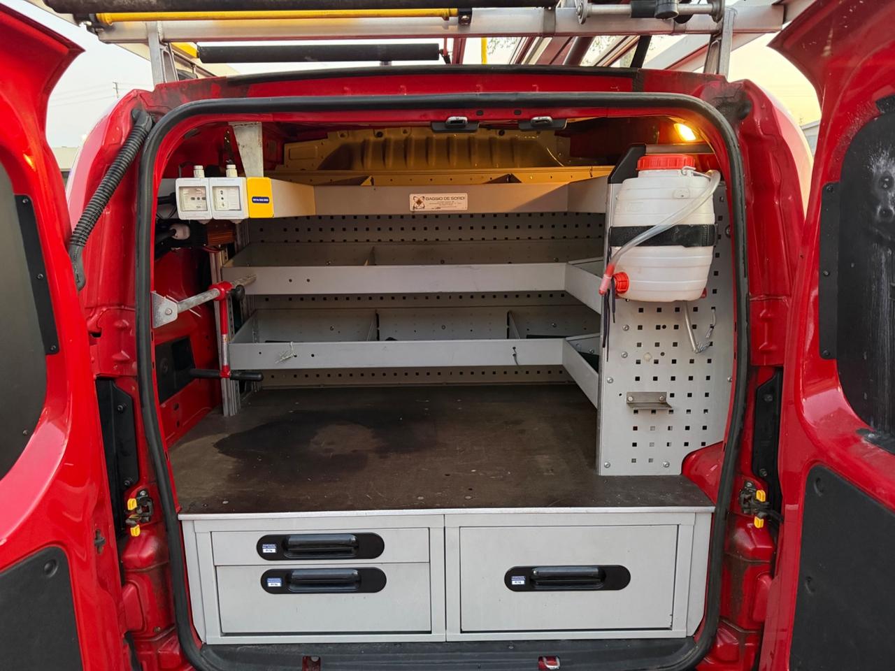 Fiat Fiorino 1,3 ATTREZZATO, 220V, PORTASCALE, CASSETTI, SMONTABILE