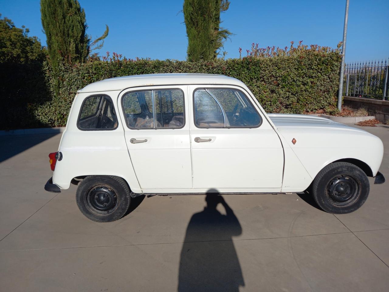 Renault R 4 tl