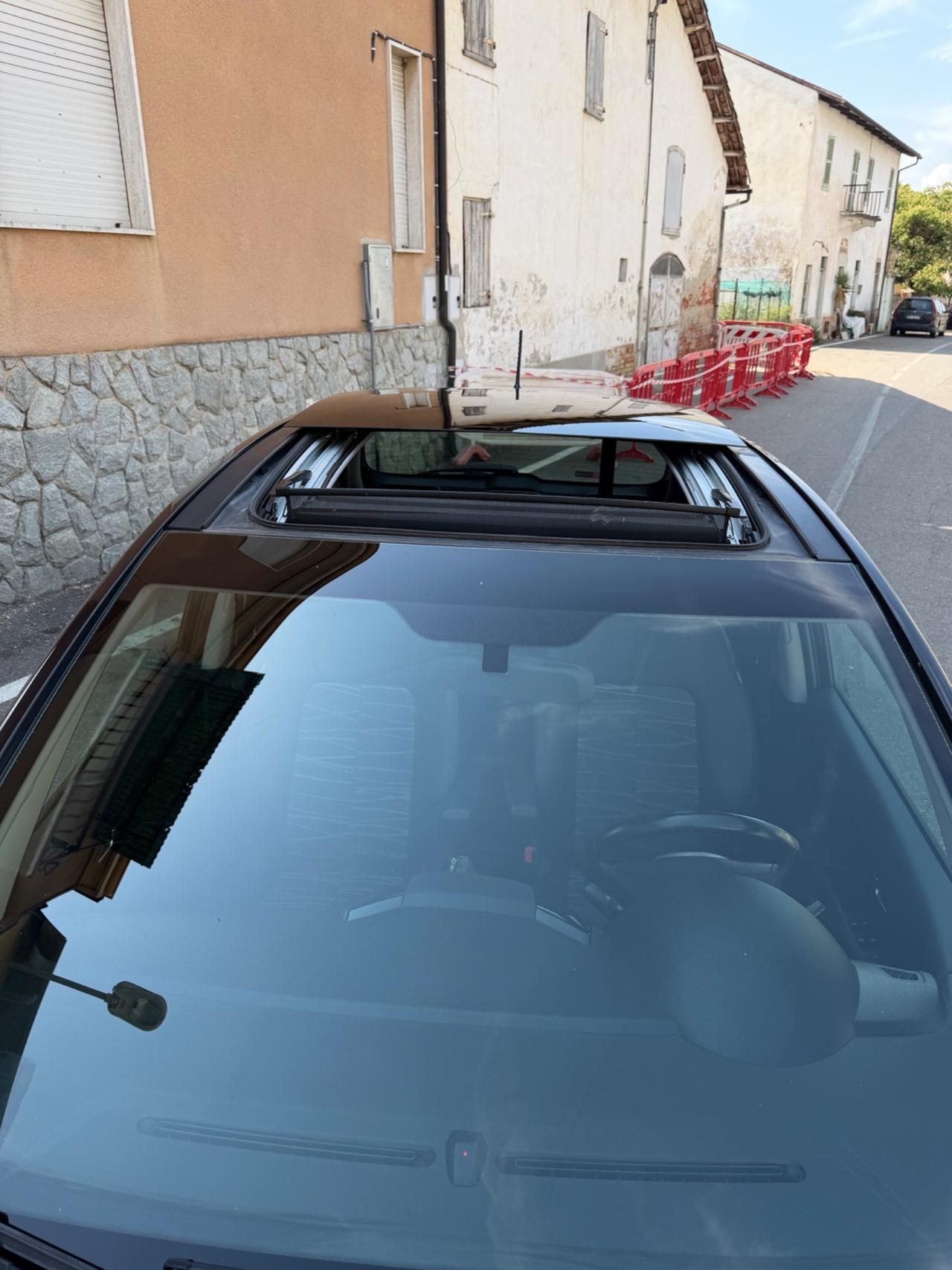 Kia Venga 1.4 CRDi 90CV Cool TETTO APRIBILE