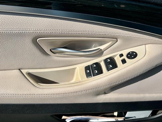 Bmw 520d Touring Luxury - 2016