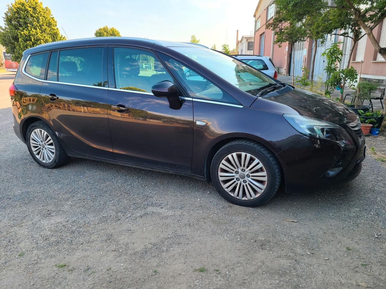 Opel Zafira diesel 2 .0 cilindrata 7 posti anno 2015 euro6