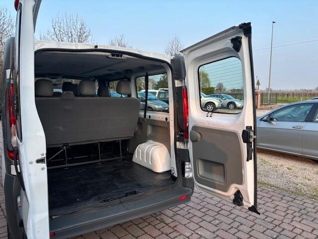 Opel Vivaro 29 2.0 CDTI PL-TA Furgone Vetrato Fap 9 posti lungo