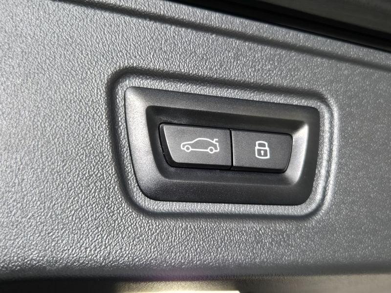 BMW Serie 5 Serie 5 G61 Touring 520d Touring 48V xdrive MSport Pro auto